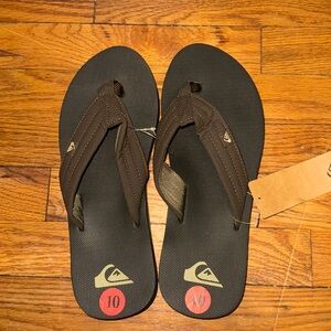 NWT! Quiksilver Me’s Flip Flops, in Brown, Size 10.